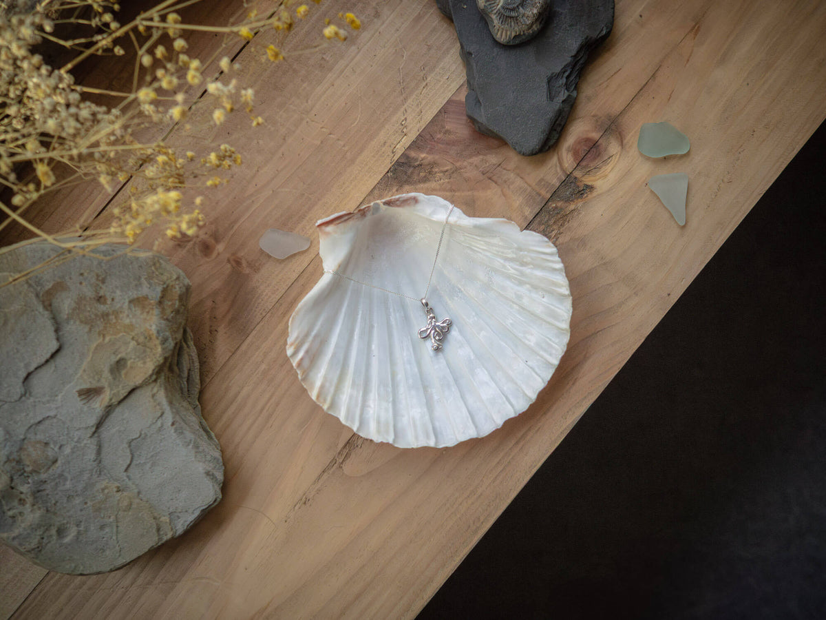 Sterling Silver Daughter Octopus Pearl pendant necklace - Sippi Jewellery handcrafted piece, view 2