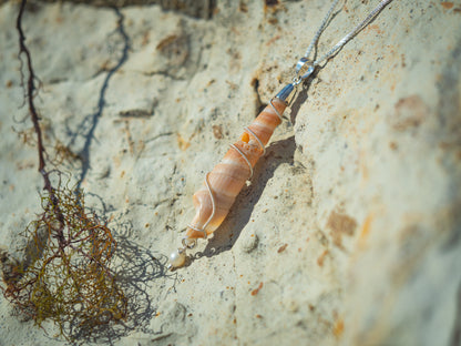 Unique Seashell & Culture pearl pendant necklace