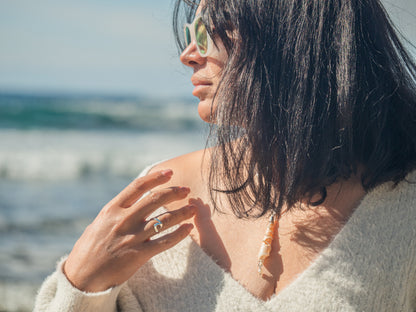 Unique Seashell & Culture pearl pendant necklace