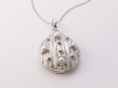 Handcrafted Sterling Silver Scallop Shell Necklace with Cultured Pearl